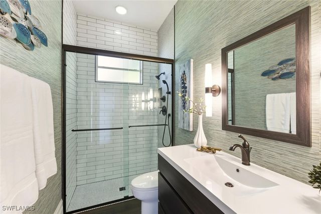 2257 Valencia Lakes CIR, Naples, FL 34120