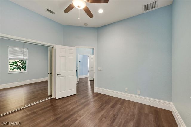 2257 Valencia Lakes CIR, Naples, FL 34120