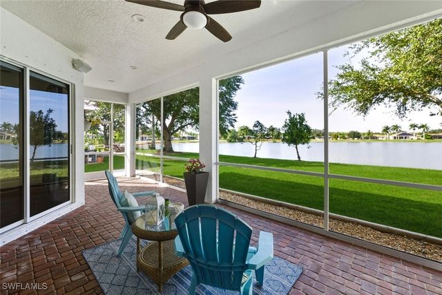 2257 Valencia Lakes CIR, Naples, FL 34120