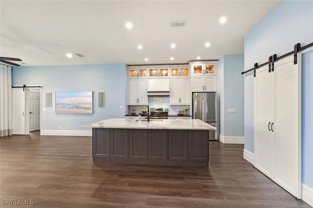 2257 Valencia Lakes CIR, Naples, FL 34120