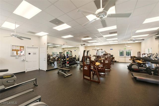 2257 Valencia Lakes CIR, Naples, FL 34120