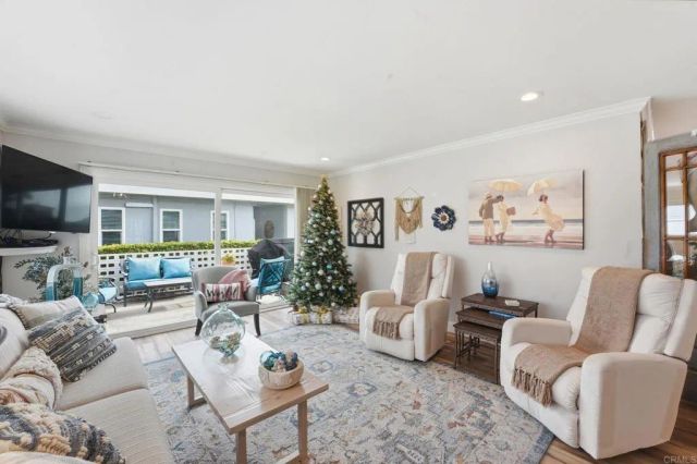 3747 Vista Campana South 35, Oceanside, CA 92057