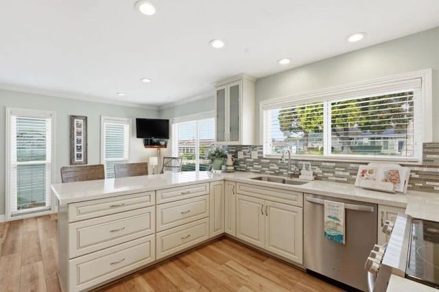 3747 Vista Campana South 35, Oceanside, CA 92057