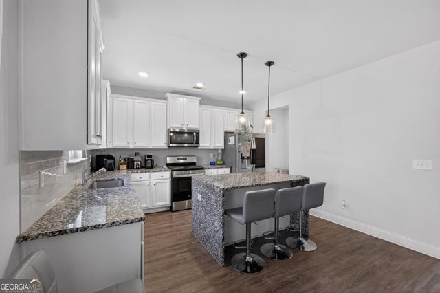 15 Dublin Way NW, Adairsville, GA 30103