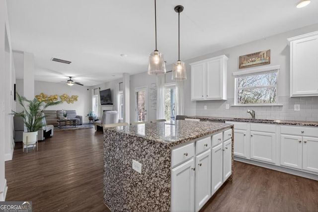15 Dublin Way NW, Adairsville, GA 30103