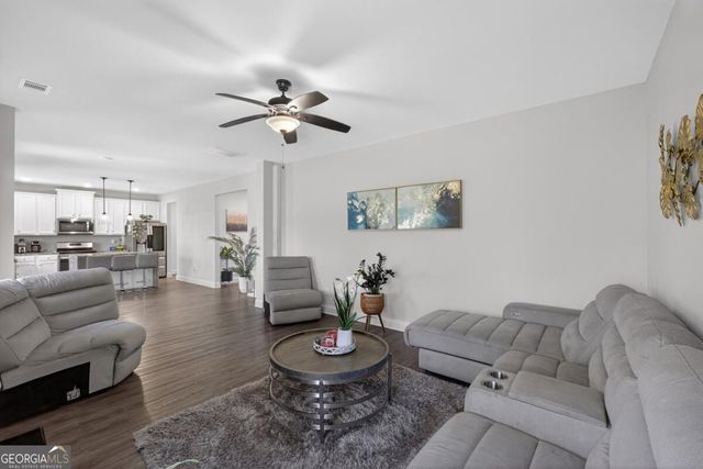 15 Dublin Way NW, Adairsville, GA 30103