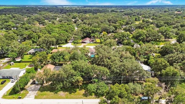 1121 OLD POLK CITY ROAD, Lakeland, FL 33809