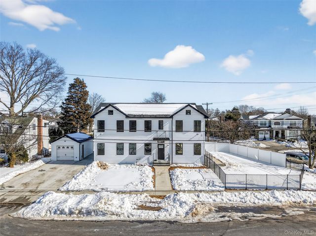 286 Dorchester Road, Garden City South, NY 11530