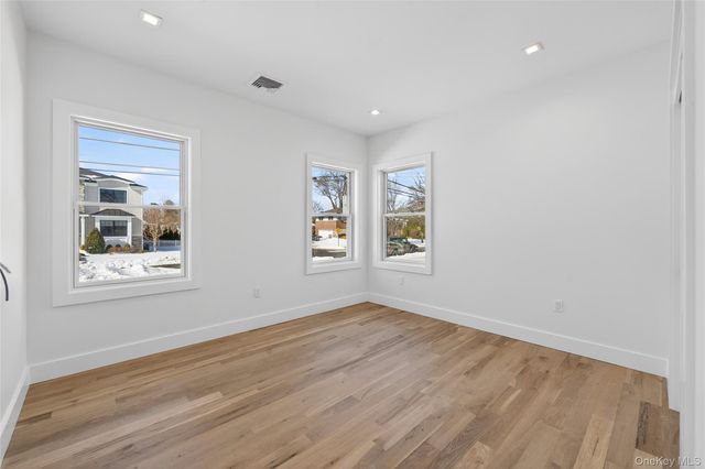 286 Dorchester Road, Garden City South, NY 11530