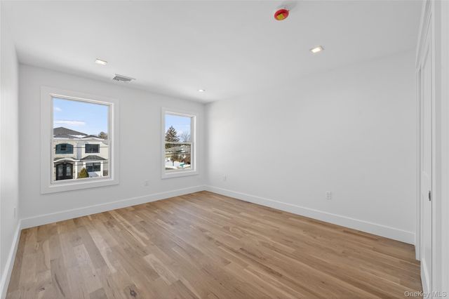 286 Dorchester Road, Garden City South, NY 11530