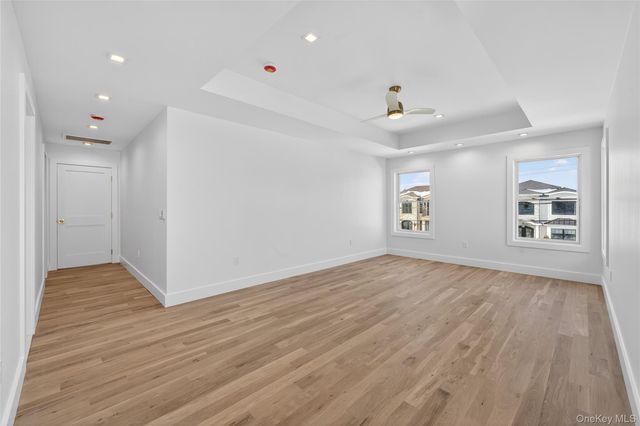 286 Dorchester Road, Garden City South, NY 11530