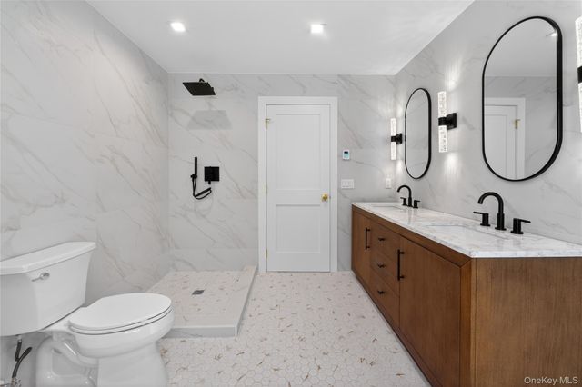 286 Dorchester Road, Garden City South, NY 11530