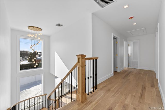 286 Dorchester Road, Garden City South, NY 11530