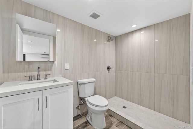 286 Dorchester Road, Garden City South, NY 11530