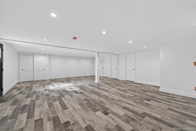 286 Dorchester Road, Garden City South, NY 11530