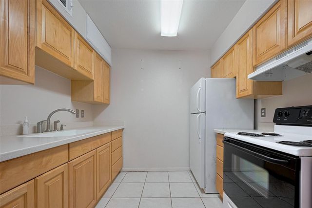 2350 Bering Drive 94, Houston, TX 77057