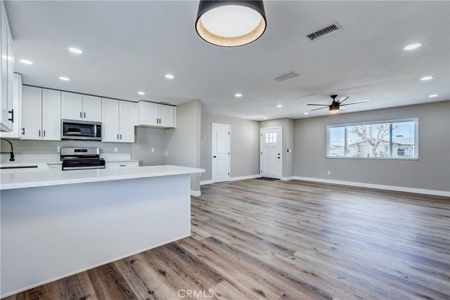 16469 Chippewa, Apple Valley, CA 92307