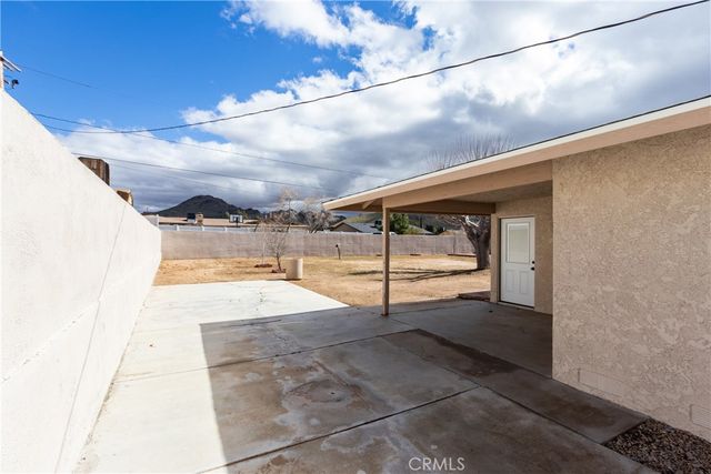 16469 Chippewa, Apple Valley, CA 92307