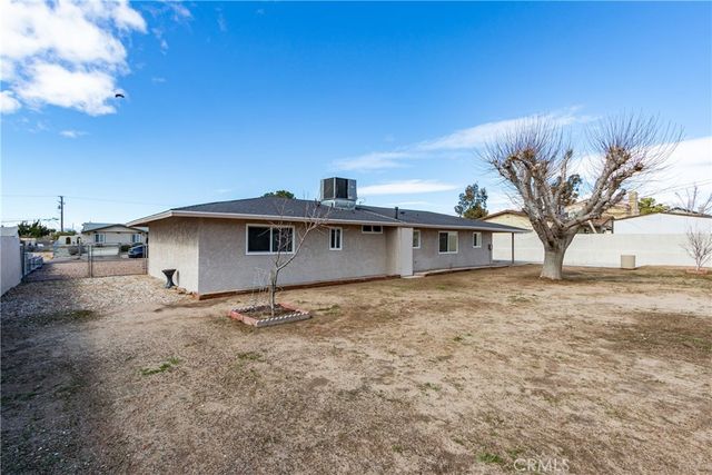 16469 Chippewa, Apple Valley, CA 92307