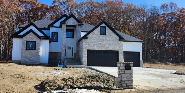 83 Eskir Lane, Crown Point, IN 46307