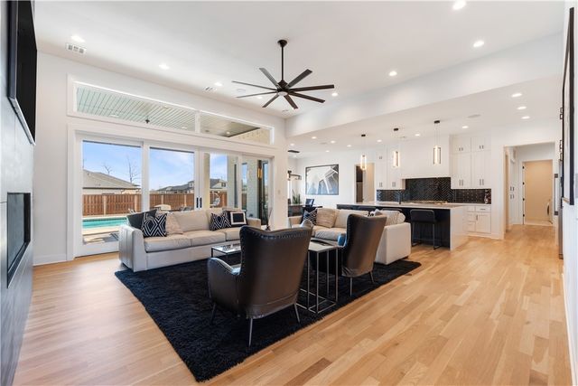 8416 W Pepper Grass, Bentonville, AR 72713