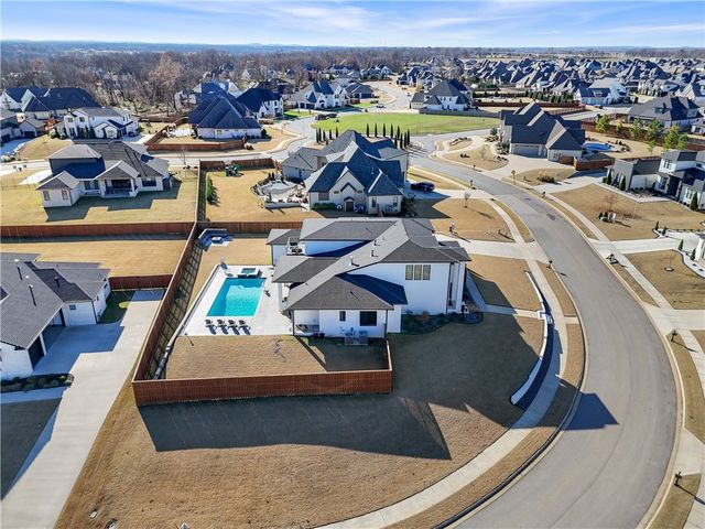 8416 W Pepper Grass, Bentonville, AR 72713