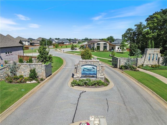 8416 W Pepper Grass, Bentonville, AR 72713