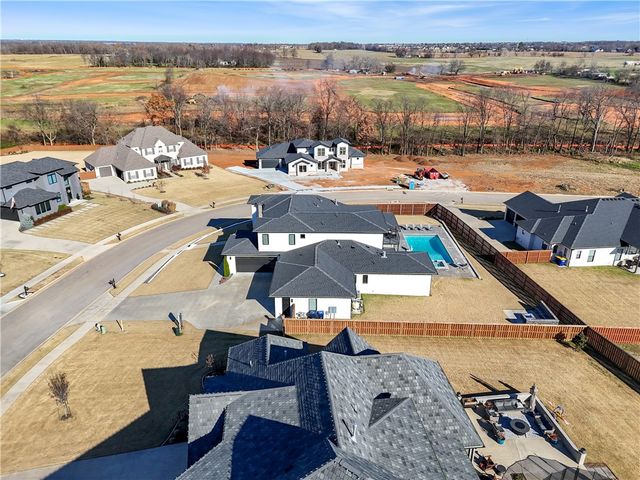 8416 W Pepper Grass, Bentonville, AR 72713