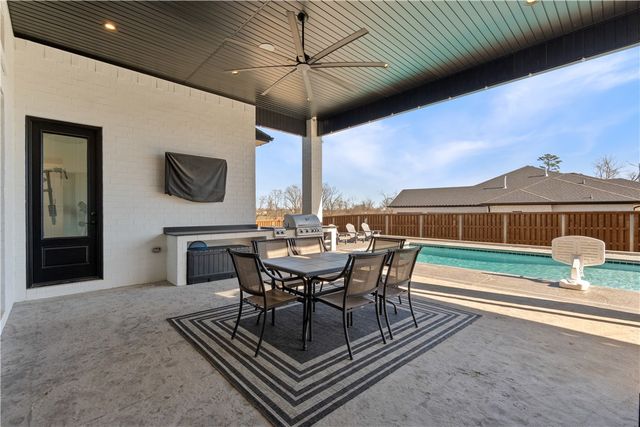 8416 W Pepper Grass, Bentonville, AR 72713