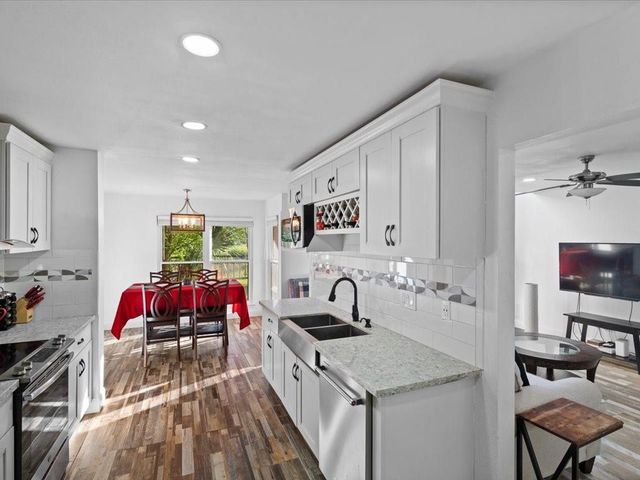 15932 Seahorse Drive 272, Houston, TX 77062