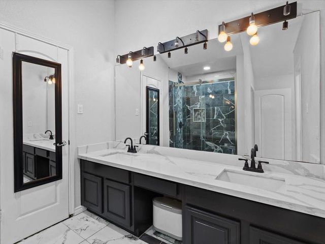 15932 Seahorse Drive 272, Houston, TX 77062