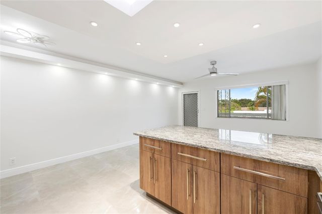 2170 NE 51st Court 27A, Fort Lauderdale, FL 33308