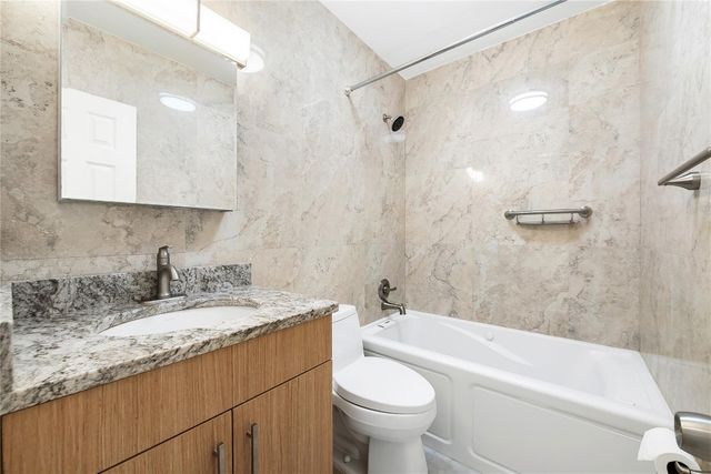 2170 NE 51st Court 27A, Fort Lauderdale, FL 33308