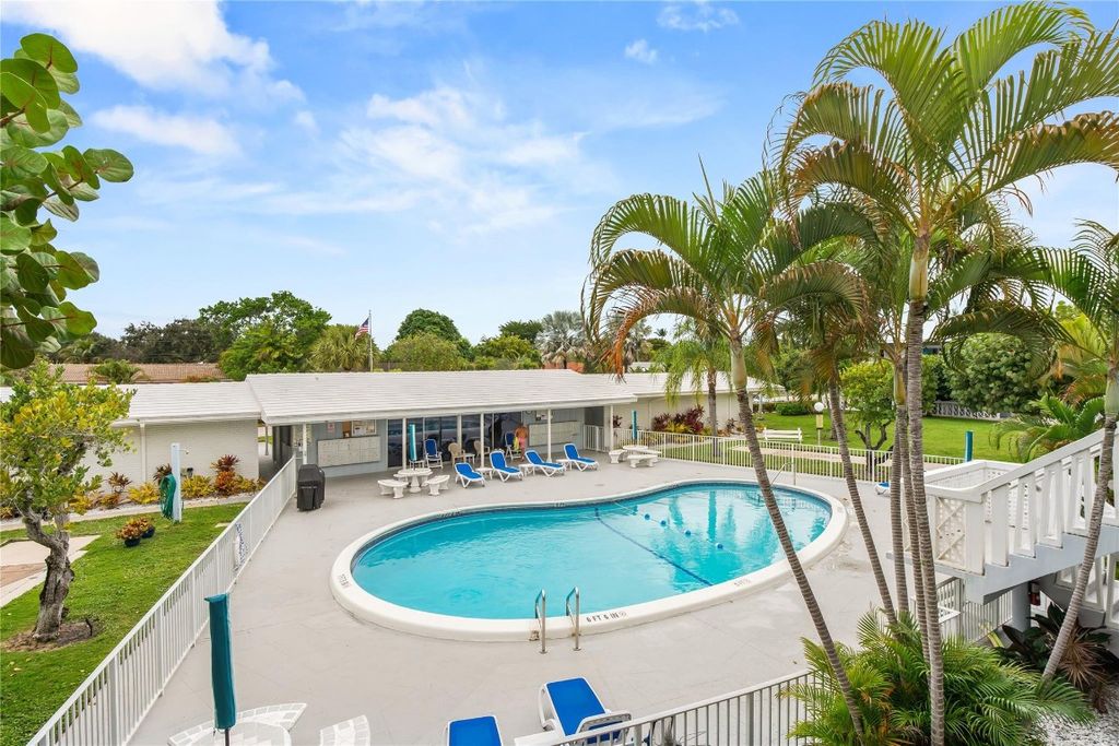 2170 NE 51st Court 27A, Fort Lauderdale, FL 33308