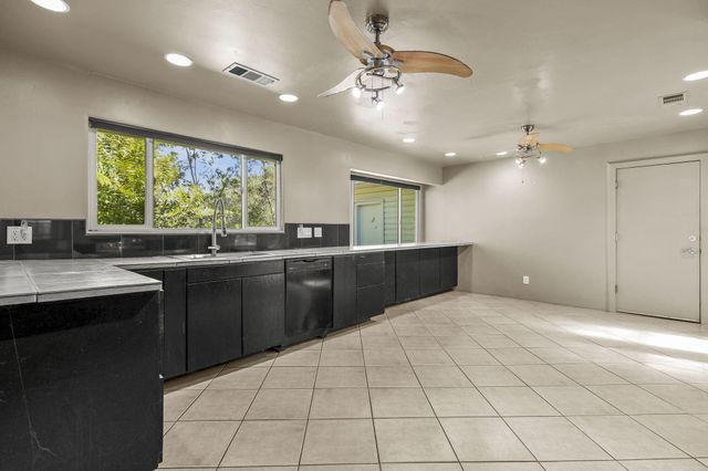 19782 N Old Oregon Trail, Redding, CA 96003