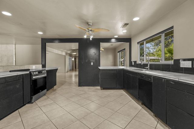 19782 N Old Oregon Trail, Redding, CA 96003