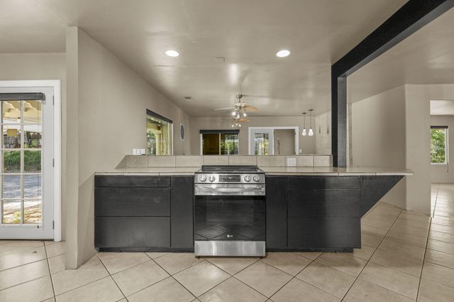 19782 N Old Oregon Trail, Redding, CA 96003