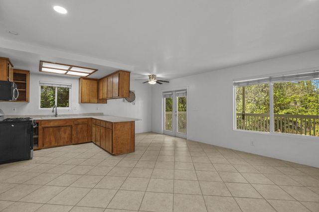 19782 N Old Oregon Trail, Redding, CA 96003