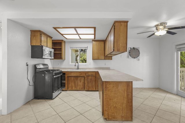 19782 N Old Oregon Trail, Redding, CA 96003