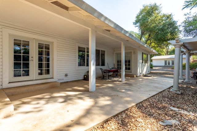 19782 N Old Oregon Trail, Redding, CA 96003