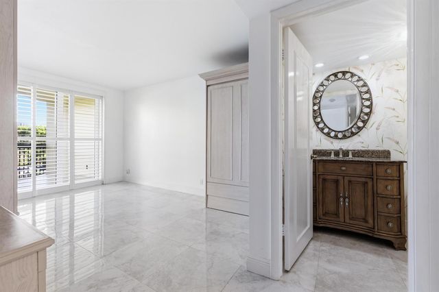 2778 S Ocean Boulevard 206s, Palm Beach, FL 33480