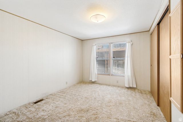 1102 W YARROW LN, Taylorsville, UT 84123