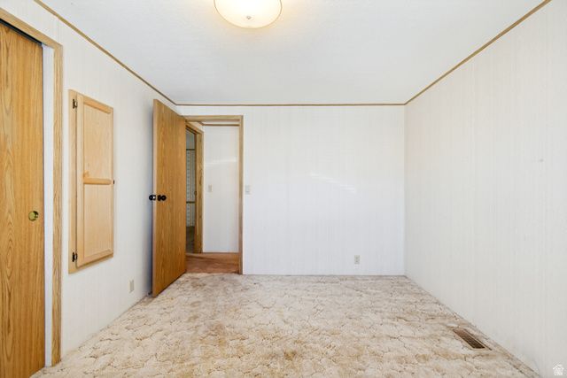 1102 W YARROW LN, Taylorsville, UT 84123