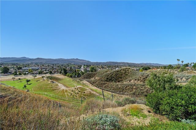 300 Anderson, Hemet, CA 92544