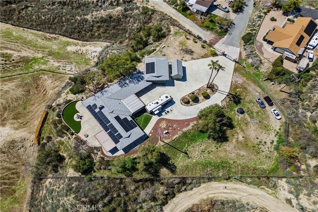 300 Anderson, Hemet, CA 92544