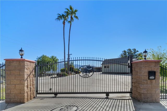 300 Anderson, Hemet, CA 92544