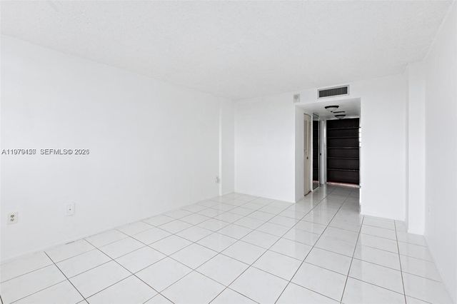 13155 Ixora Ct 406, North Miami, FL 33181