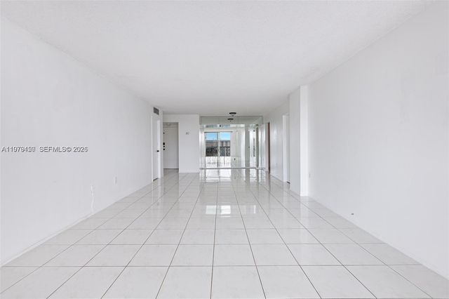 13155 Ixora Ct 406, North Miami, FL 33181