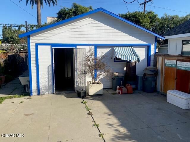 3562 Helms Avenue, Culver City, CA 90232