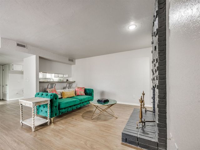 11406 Benttree Circle, Oklahoma City, OK 73120